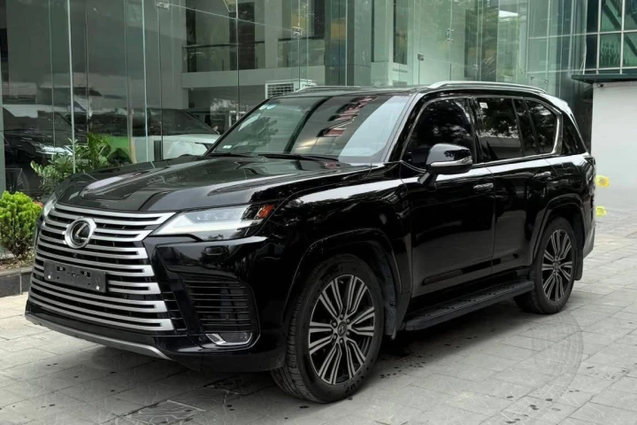 Lexus LX 2024