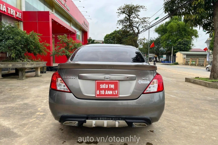 Nissan Sunny 2015