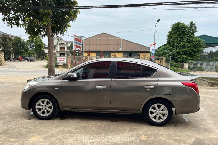 Nissan Sunny 2015
