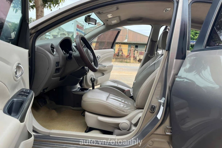 Nissan Sunny 2015