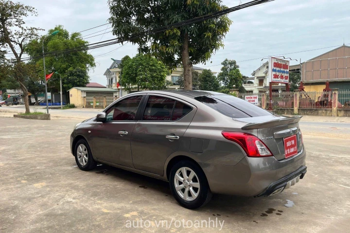 Nissan Sunny 2015