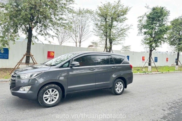 Toyota Innova 2.0E 2016