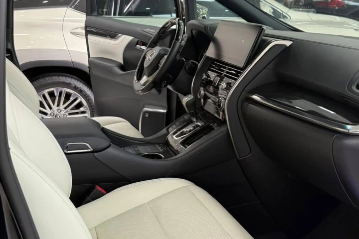 Lexus LM 2021