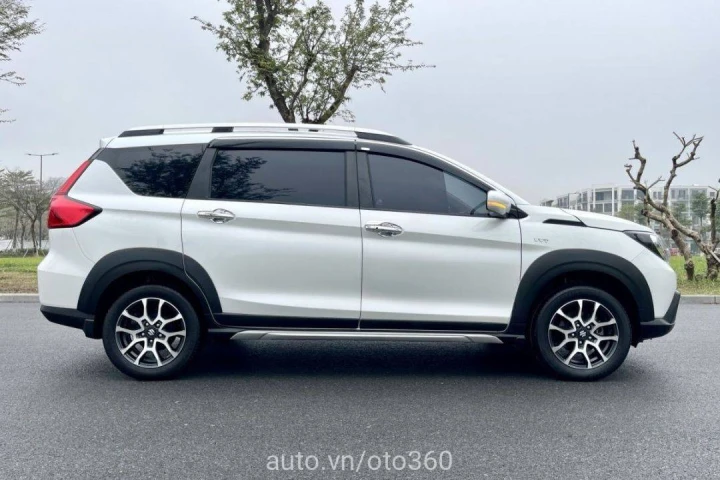 Suzuki XL7 2020
