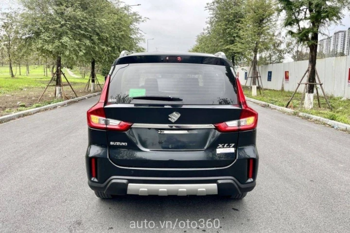 Suzuki XL7 2021