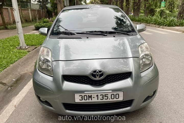 Toyota Yaris 2012