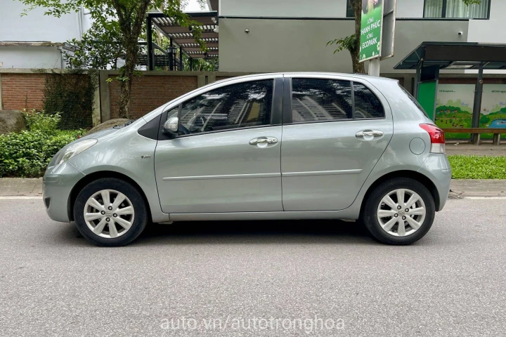 Toyota Yaris 2012