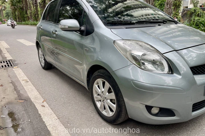 Toyota Yaris 2012