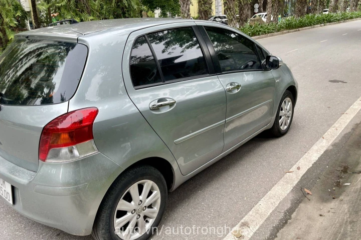 Toyota Yaris 2012