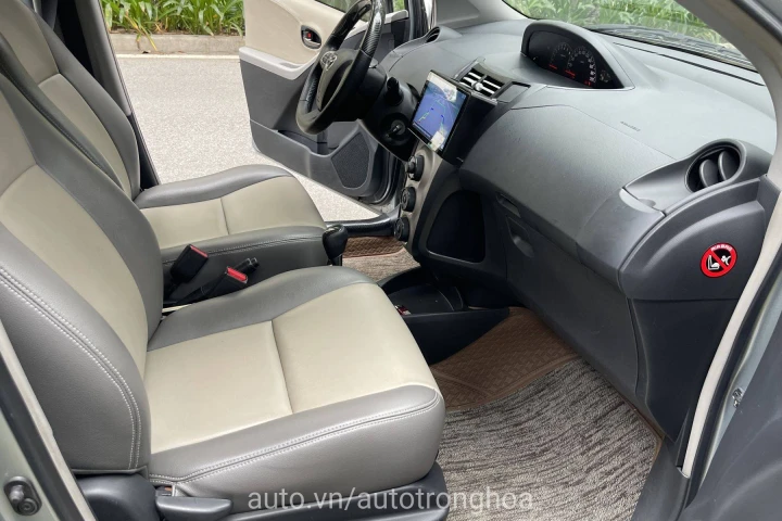 Toyota Yaris 2012