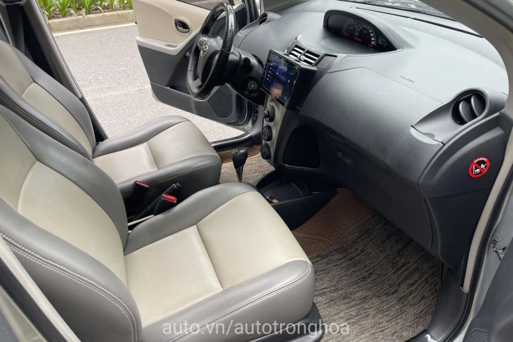 Toyota Yaris 2012