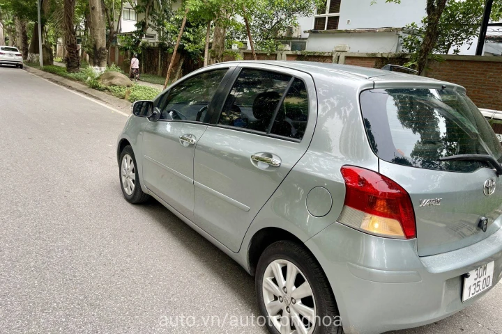 Toyota Yaris 2012