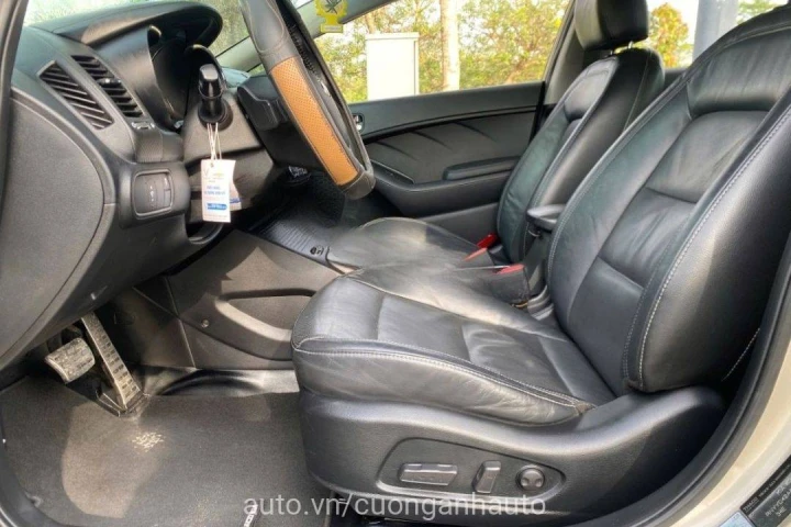 Kia K3 2013