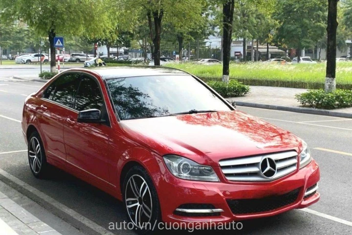 Mercedes-Benz C-Class C200 2012