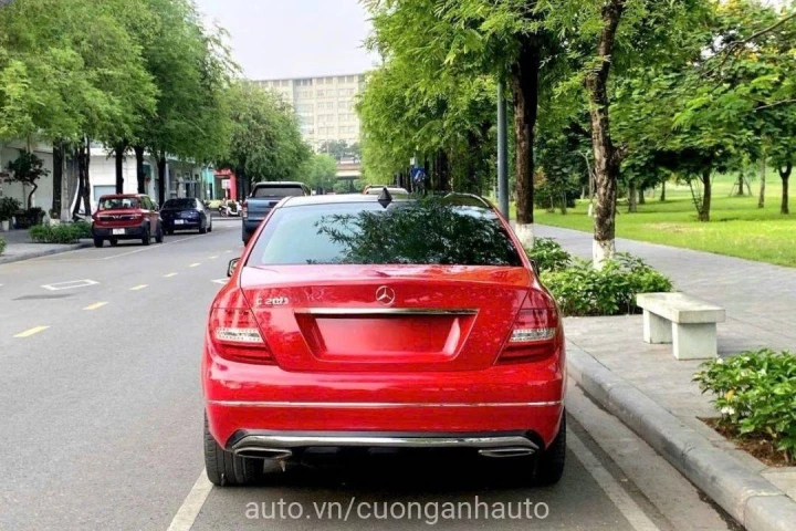 Mercedes-Benz C-Class C200 2012