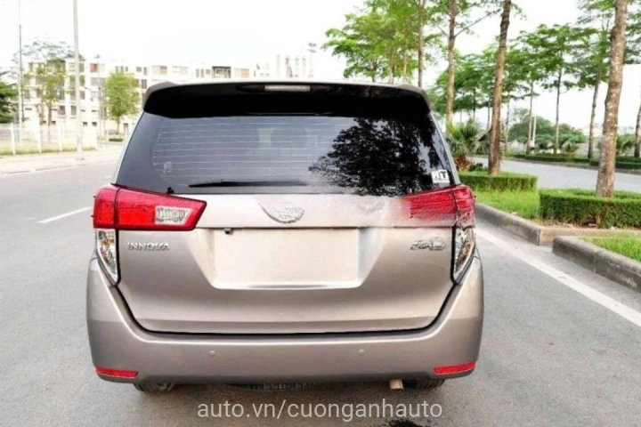 Toyota Innova 2.0E 2020