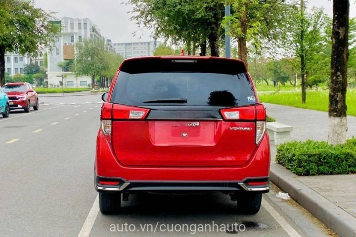 Toyota Innova 2.0 Venturer 2020