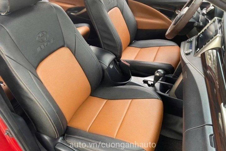 Toyota Innova 2.0 Venturer 2020