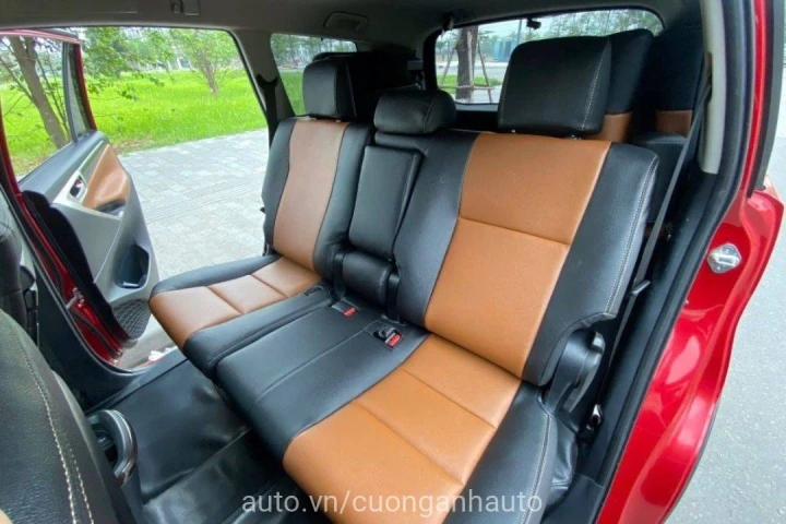 Toyota Innova 2.0 Venturer 2020
