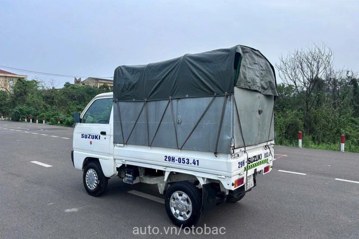 Suzuki Xe tải thùng 2011