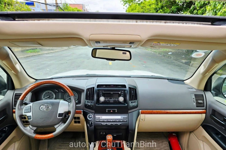 Toyota Land Cruiser 2013