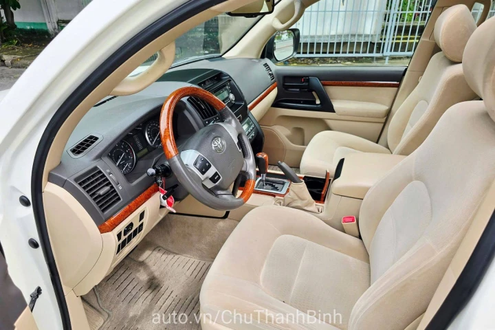 Toyota Land Cruiser 2013