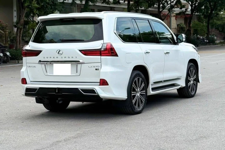 Lexus LX 2018