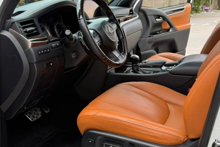 Lexus LX 2018