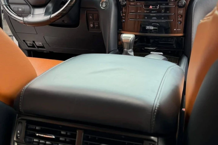 Lexus LX 2018