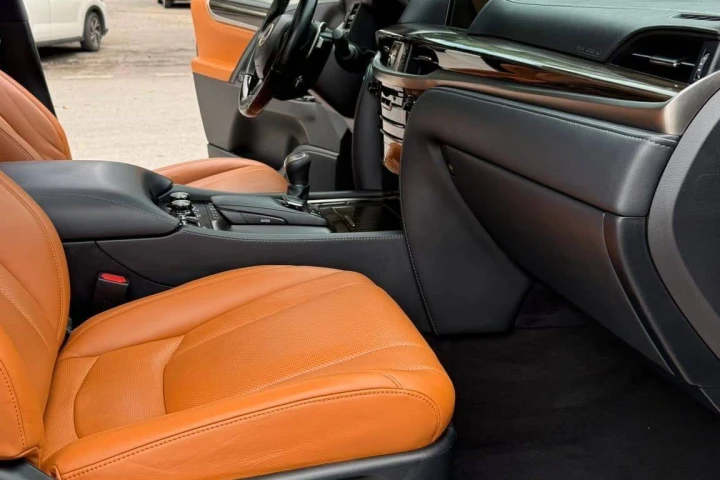 Lexus LX 2018