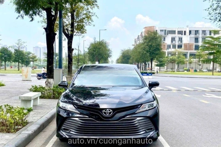 Toyota Camry 2.0G 2020