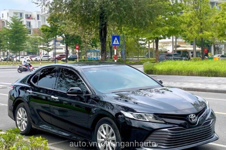 Toyota Camry 2.0G 2020
