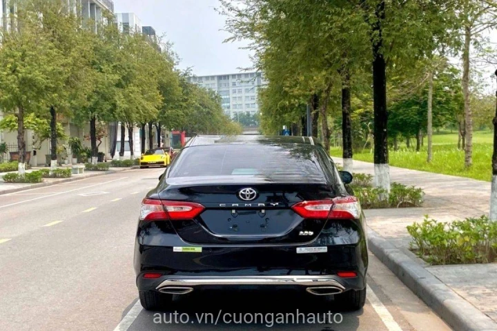 Toyota Camry 2.0G 2020