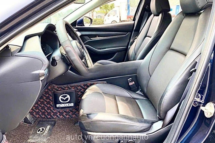 Mazda 3 1.5L Luxury 2023