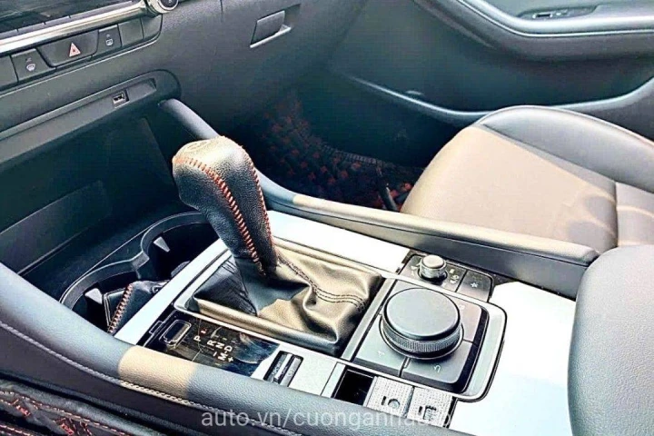 Mazda 3 1.5L Luxury 2023
