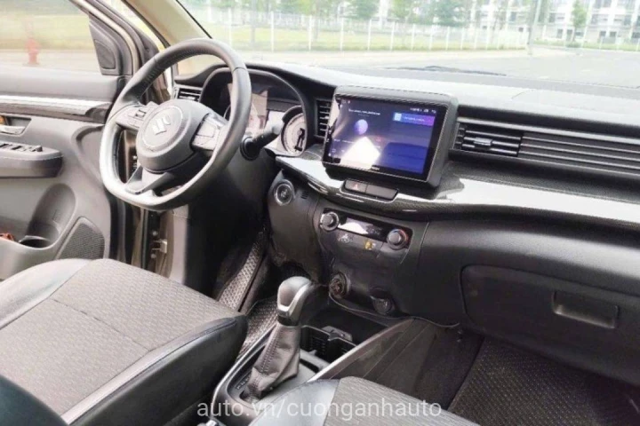 Suzuki XL7 2020