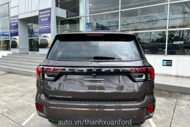 Ford Everest Titanium 2025