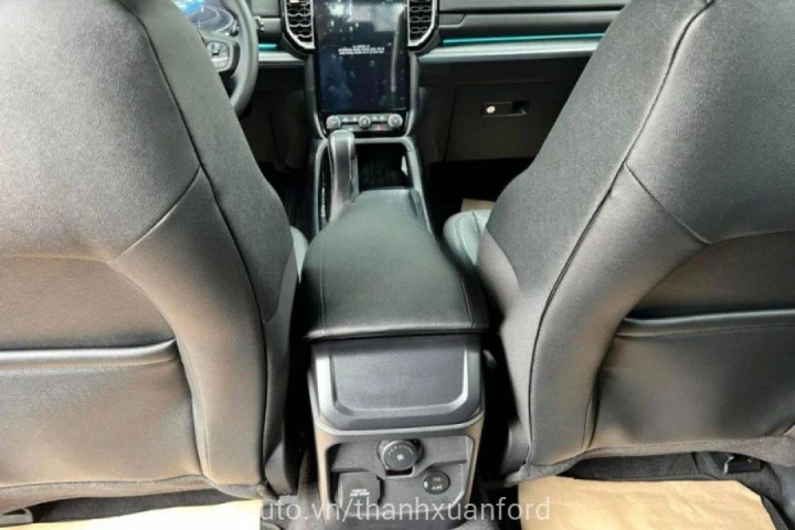 Ford Everest Titanium 2025