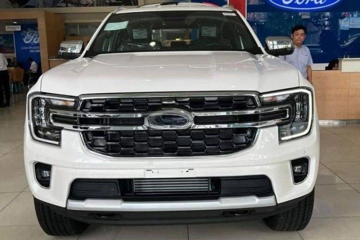 Ford Everest Titanium 2025