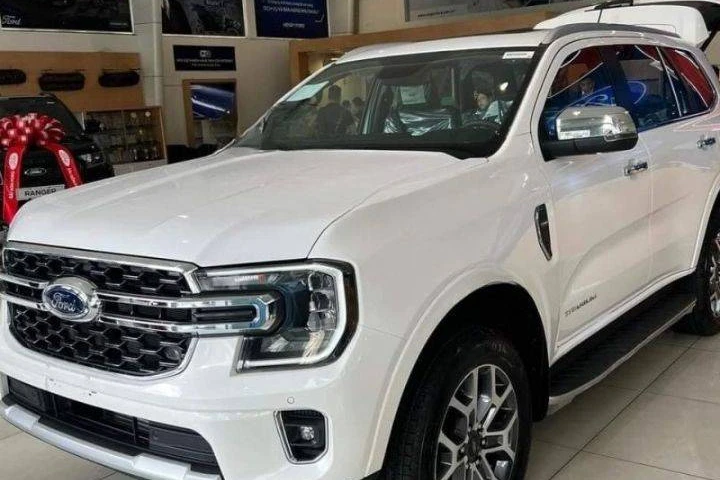 Ford Everest Titanium 2025