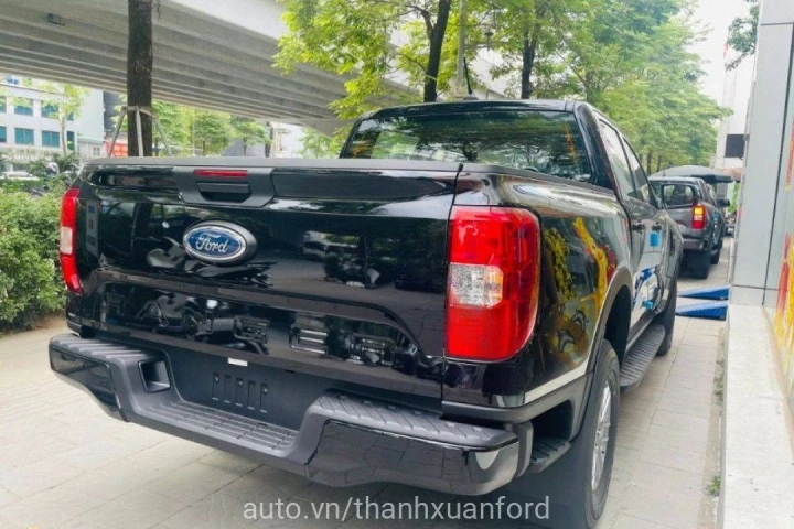 Ford Ranger XLS 2025