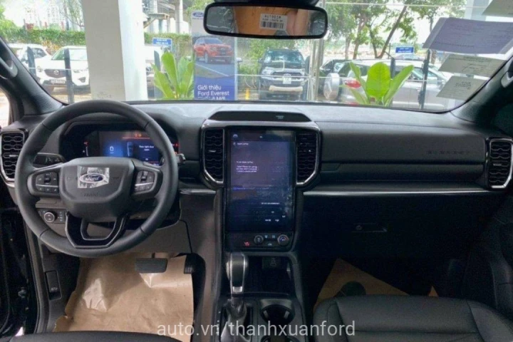 Ford Everest Titanium 2025