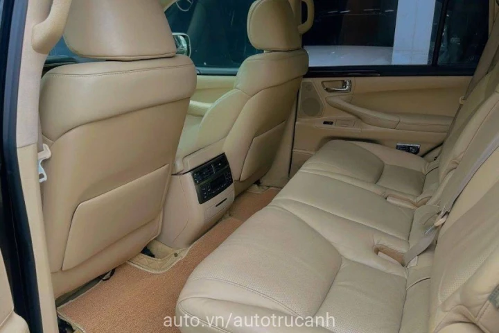 Lexus LX 2010