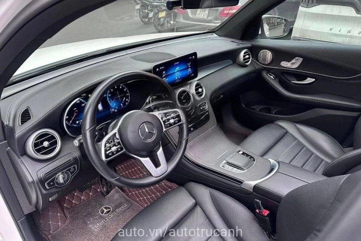 Mercedes-Benz GLC GLC300 2021