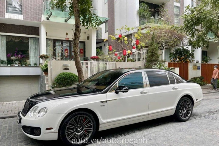 Bentley Flying Spur 2011