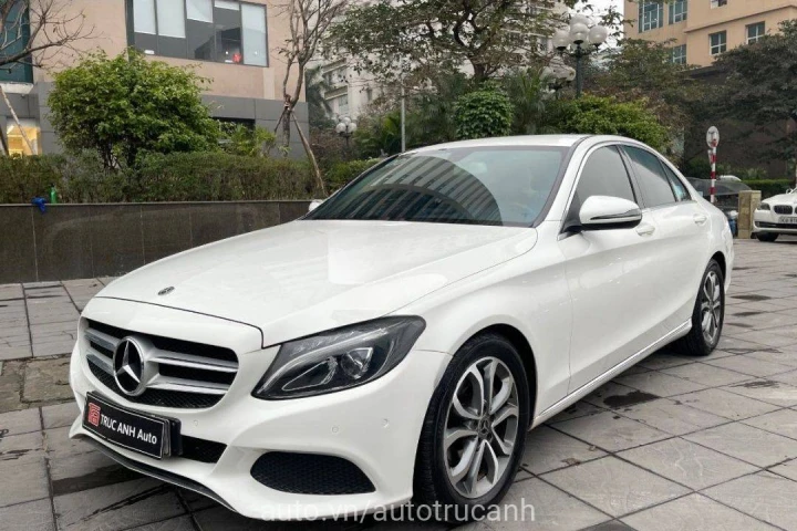 Mercedes-Benz C-Class C200 2018