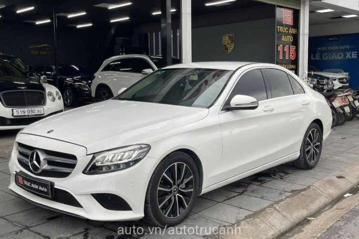 Mercedes-Benz C-Class C200 2019