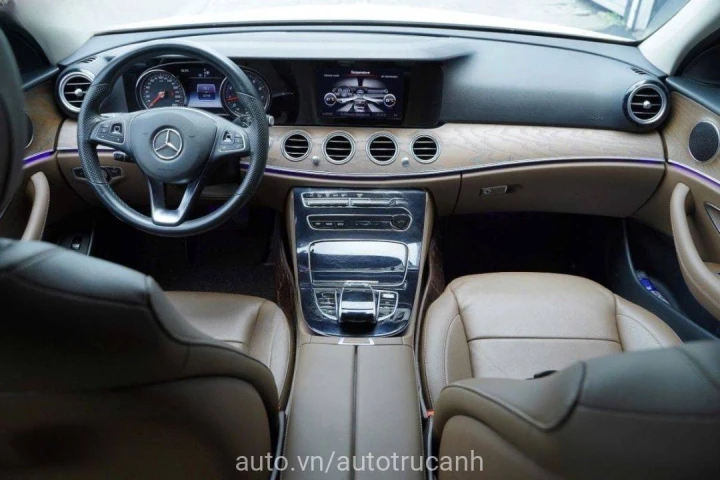 Mercedes-Benz E-Class E200 2016