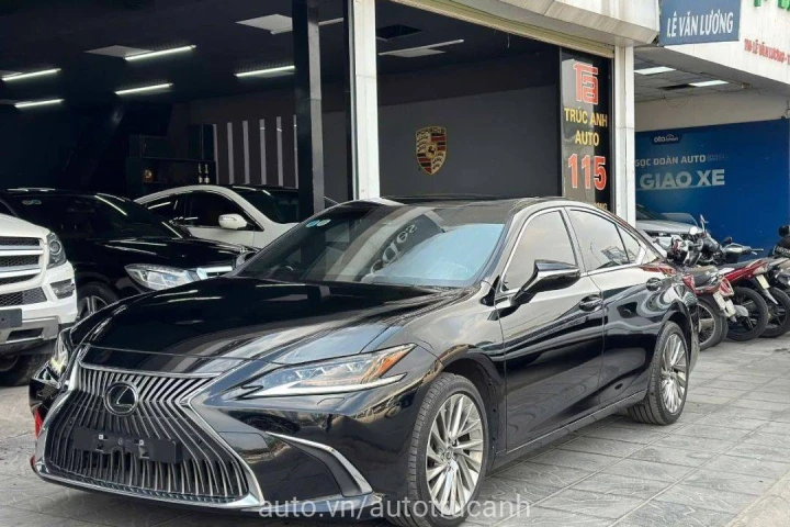 Lexus ES 250 2021