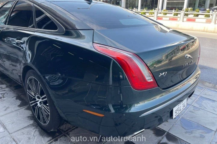 Jaguar XJ 2013